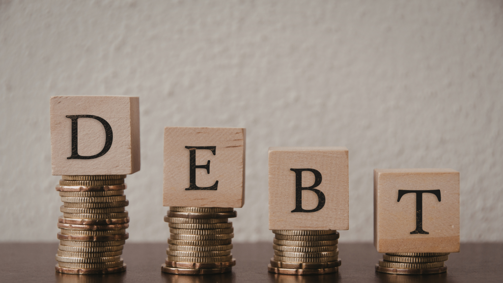 6 Glaring Signs It’s Time to Outsource Debt Recovery